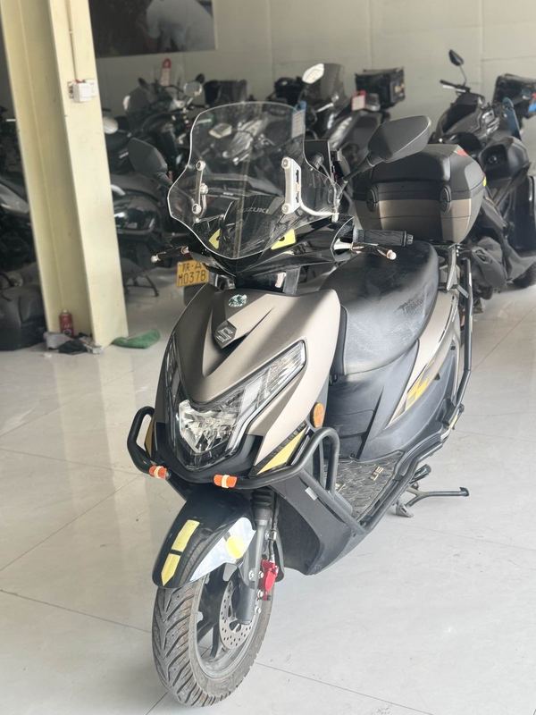 二手济南铃木优驿 UE125T
