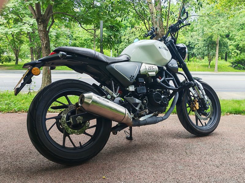 二手五羊本田鸷道 CB190SS