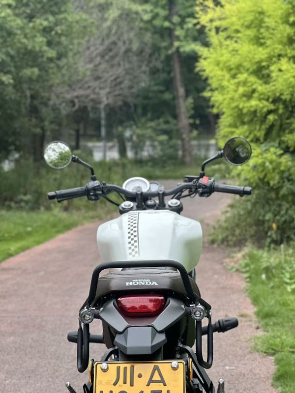 二手五羊本田鸷道 CB190SS
