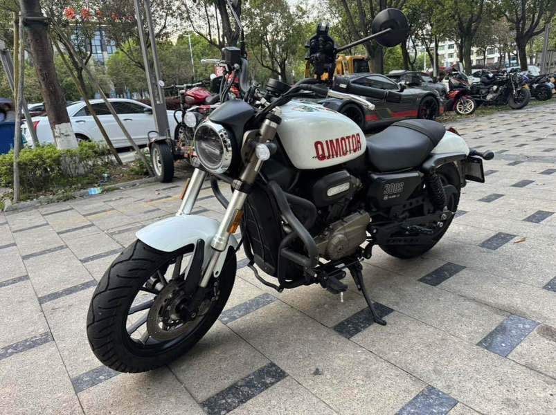 二手QJMOTOR闪300