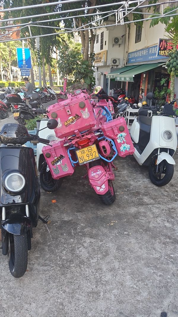 二手贝纳利金鹏 TRK502
