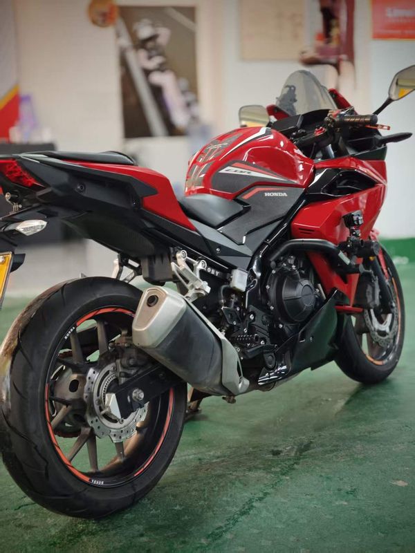 二手本田CBR400R