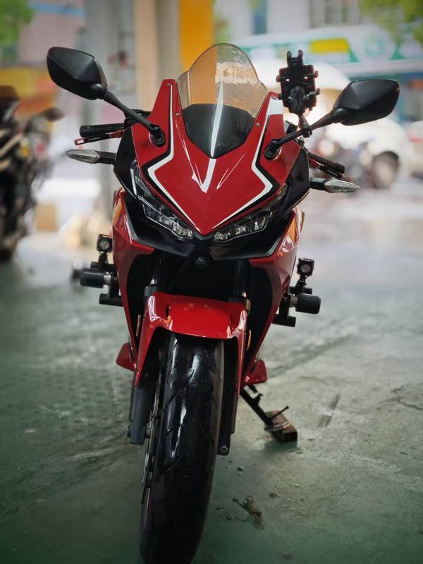 二手本田CBR400R