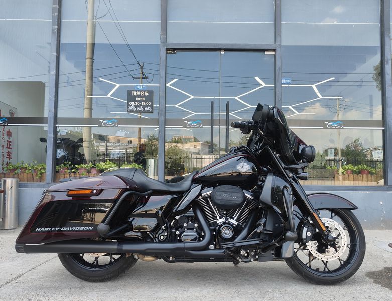 二手哈雷戴维森大道滑翔 Street Glide