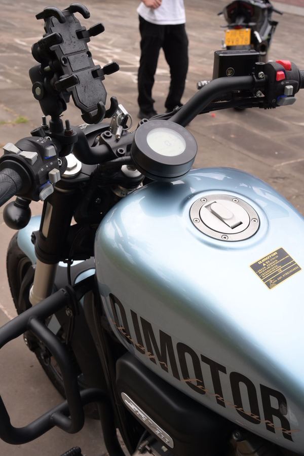 二手QJMOTOR闪300