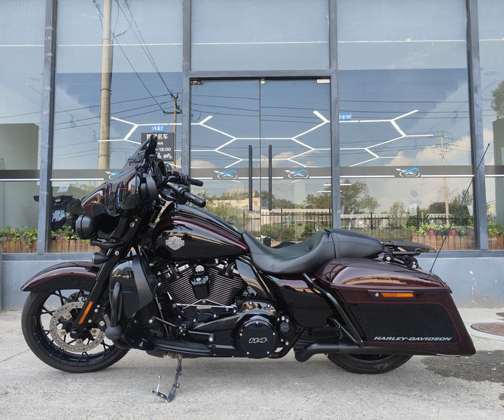二手哈雷戴维森大道滑翔 Street Glide