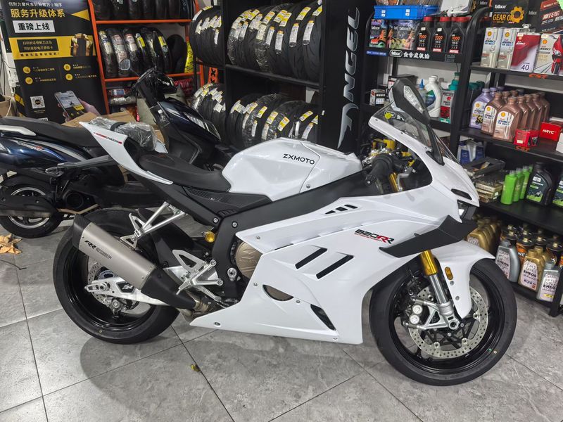 二手张雪机车820RR