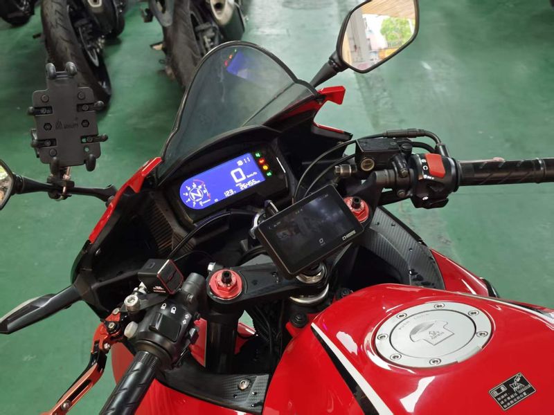 二手本田CBR400R