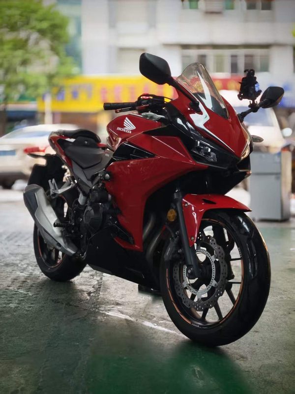二手本田CBR400R