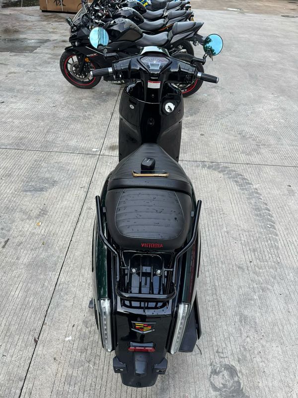二手维多利亚Sixties 300i