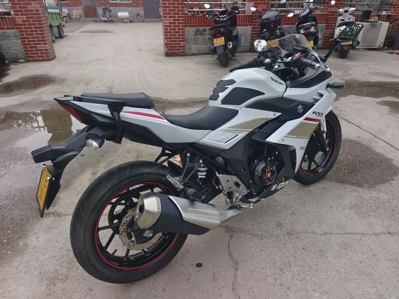 二手豪爵铃木GSX250R