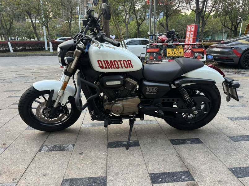 二手QJMOTOR闪300
