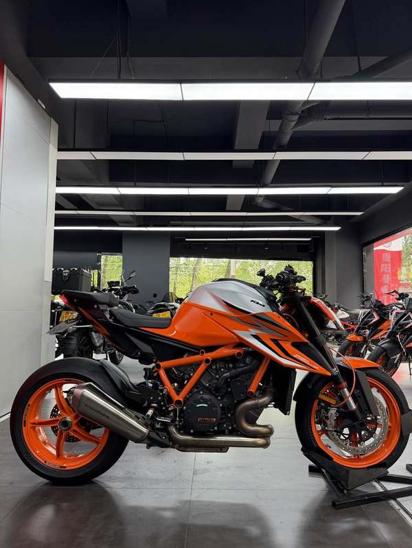 二手KTMR2R1290 Super Duke