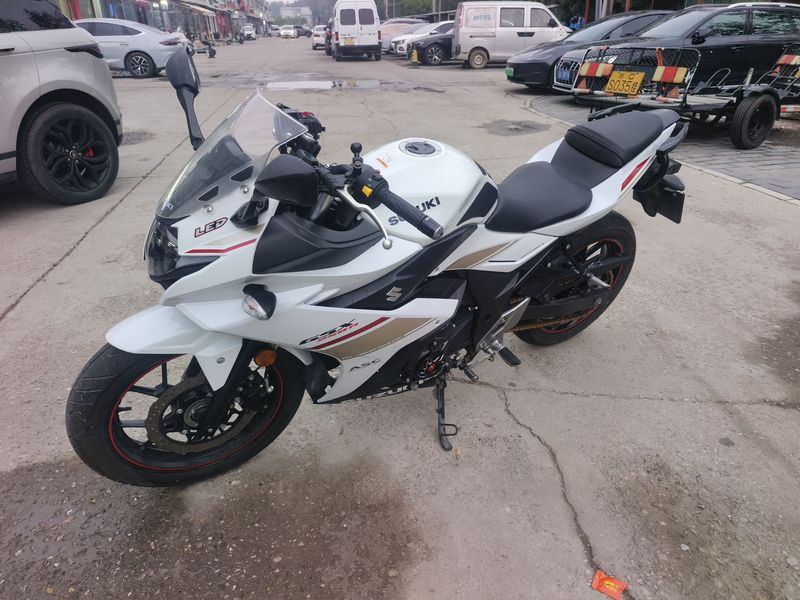 二手豪爵铃木GSX250R