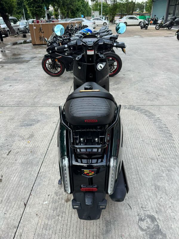 二手维多利亚Sixties 300i