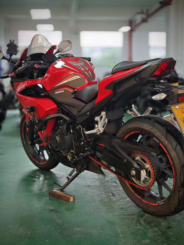 二手本田CBR400R