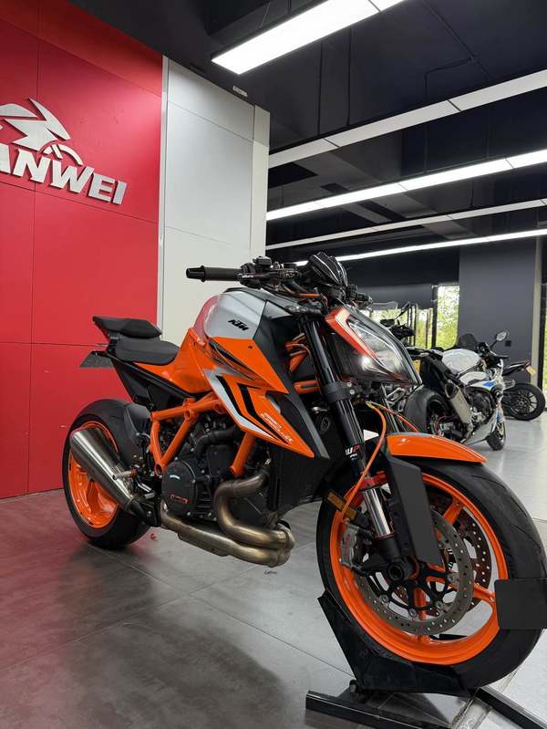 二手KTMR2R1290 Super Duke