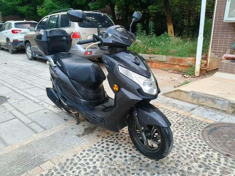 二手济南铃木优驿 UE125T