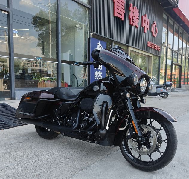 二手哈雷戴维森大道滑翔 Street Glide