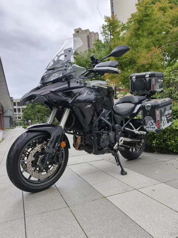 二手贝纳利金鹏 TRK502