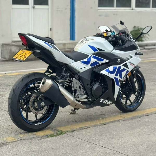 二手豪爵铃木GSX250R