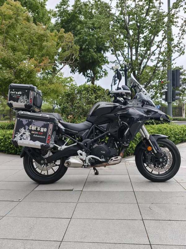 二手贝纳利金鹏 TRK502