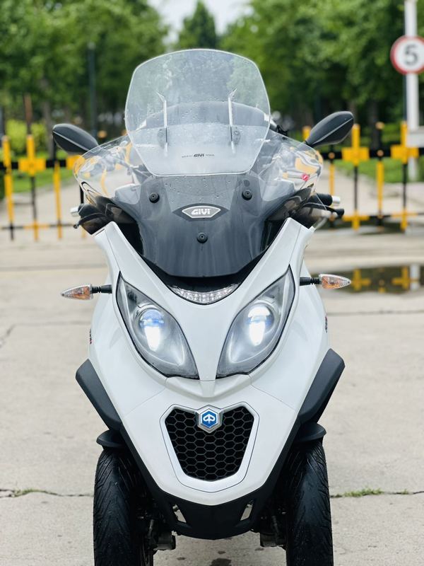 二手比亚乔MP3 500