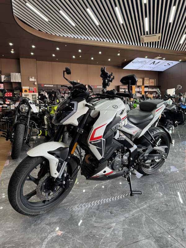 二手贝纳利小迅龙 BN150S