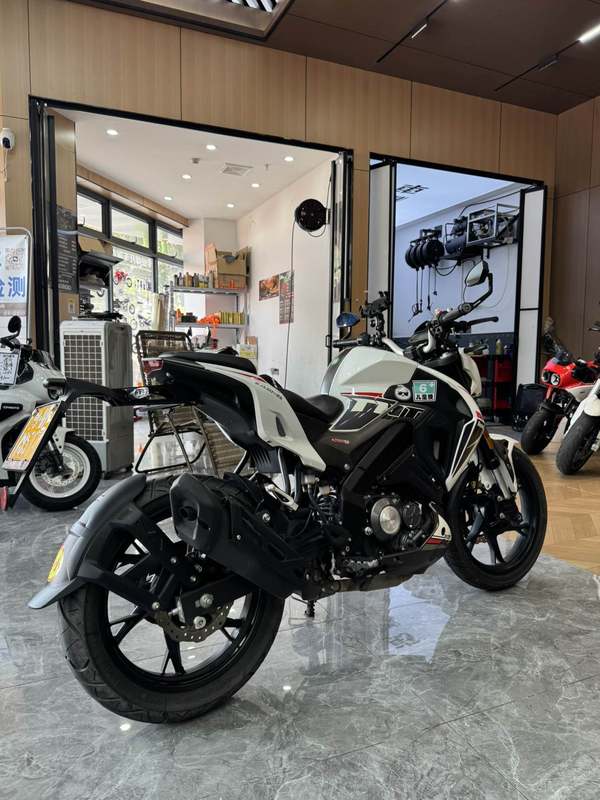 二手贝纳利小迅龙 BN150S
