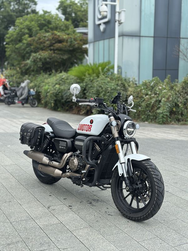 二手QJMOTOR闪300
