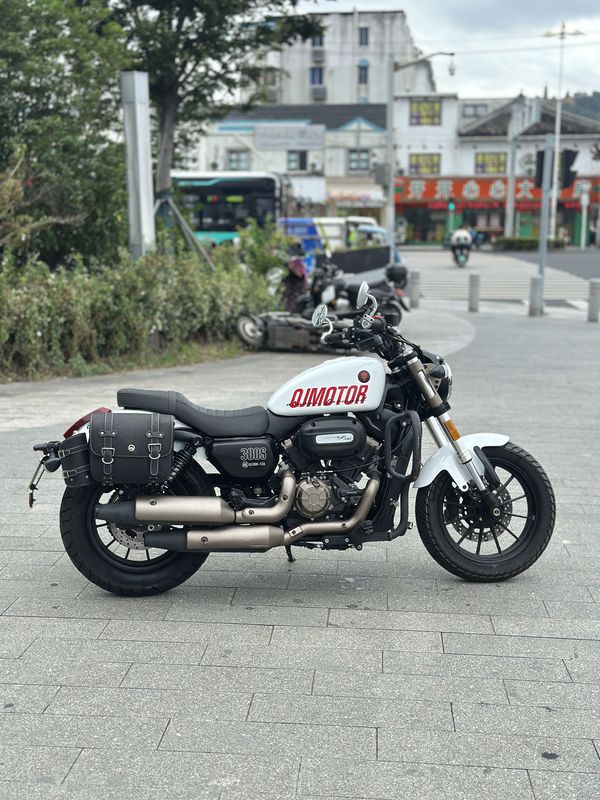 二手QJMOTOR闪300