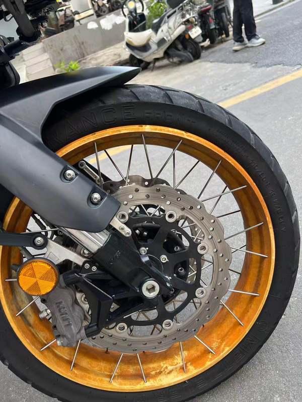 二手贝纳利金鹏 TRK502