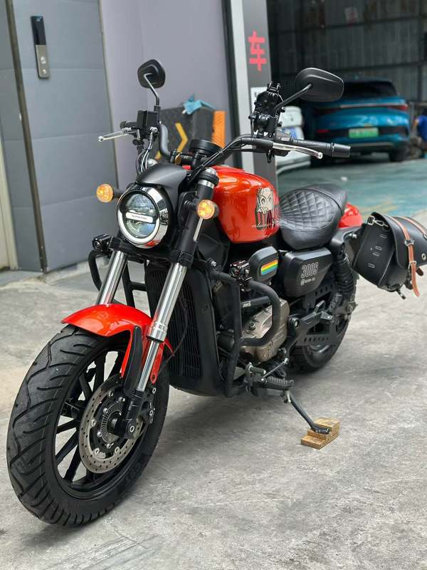 二手QJMOTOR闪300