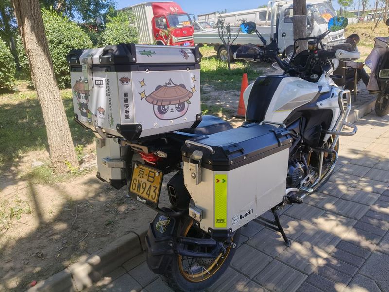二手贝纳利金鹏 TRK502