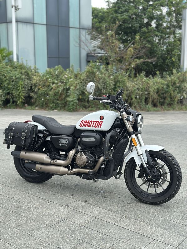 二手QJMOTOR闪300