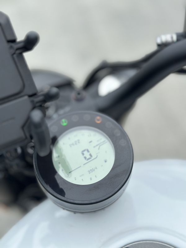 二手QJMOTOR闪300
