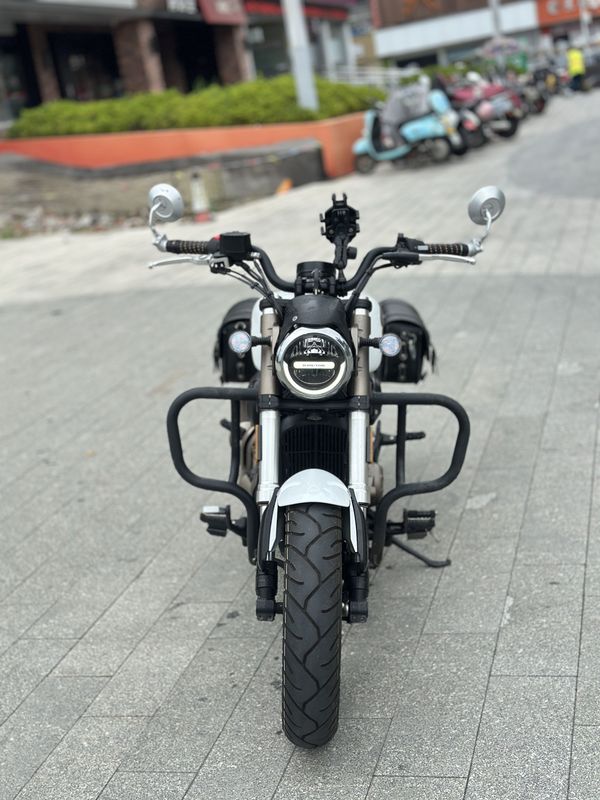 二手QJMOTOR闪300