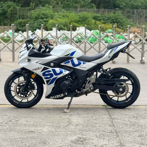二手豪爵铃木GSX250R