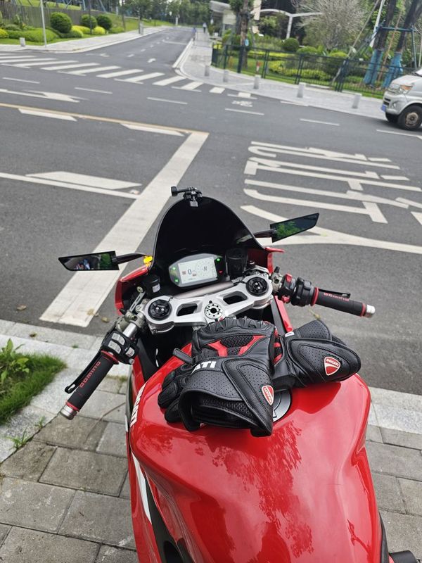 二手杜卡迪Panigale V2