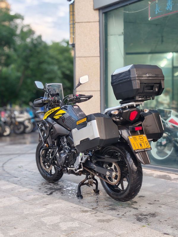 二手豪爵铃木DL250