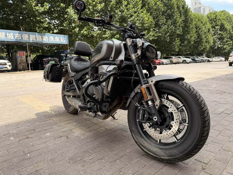 二手QJMOTOR闪700