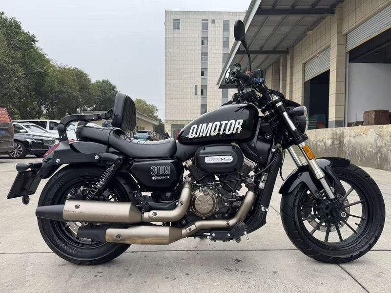 二手QJMOTOR闪300