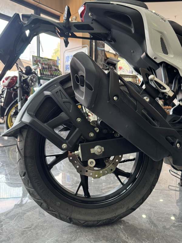 二手贝纳利小迅龙 BN150S