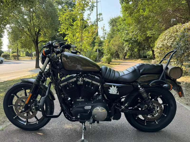 二手哈雷戴维森Iron883 硬汉