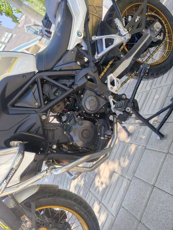 二手贝纳利金鹏 TRK502