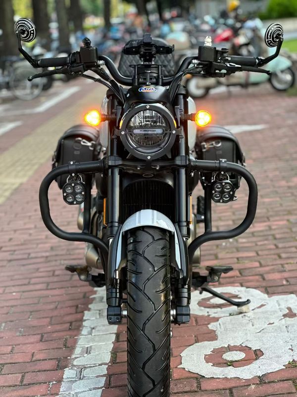 二手QJMOTOR闪300