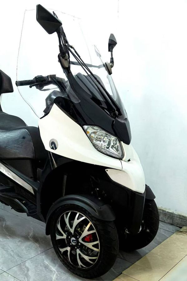 二手ADIVAAD3 400