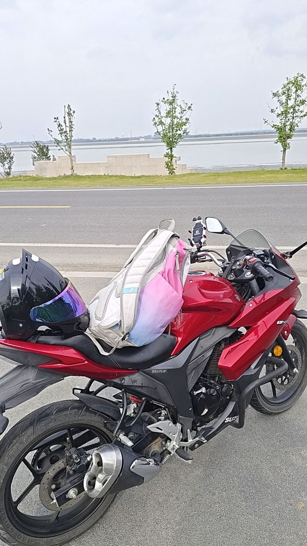 二手济南铃木极客飒 Gixxer 155