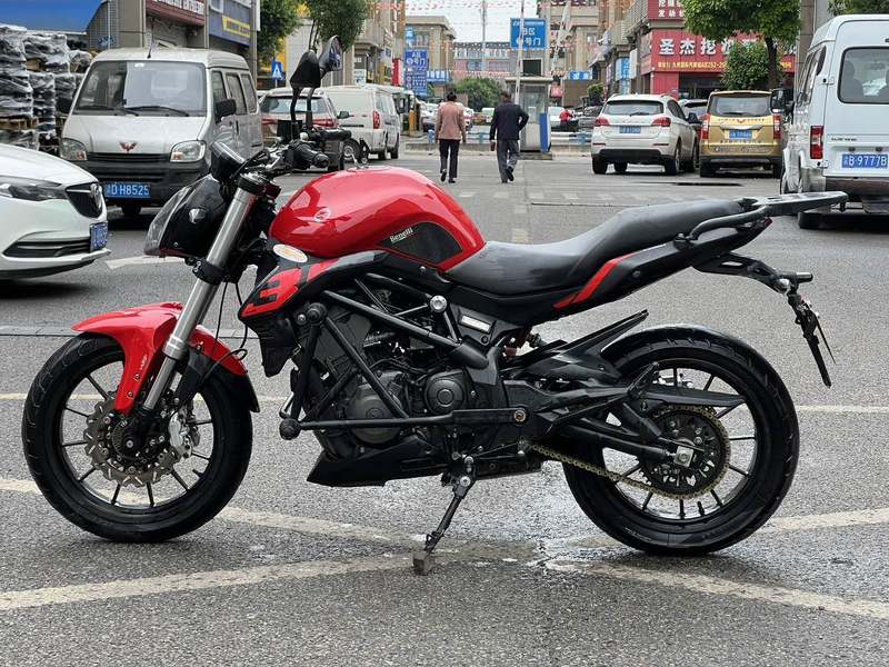 二手贝纳利蓝宝龙 BN302S