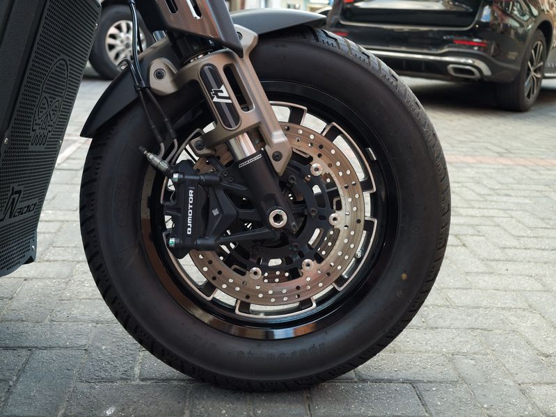 二手QJMOTOR闪600
